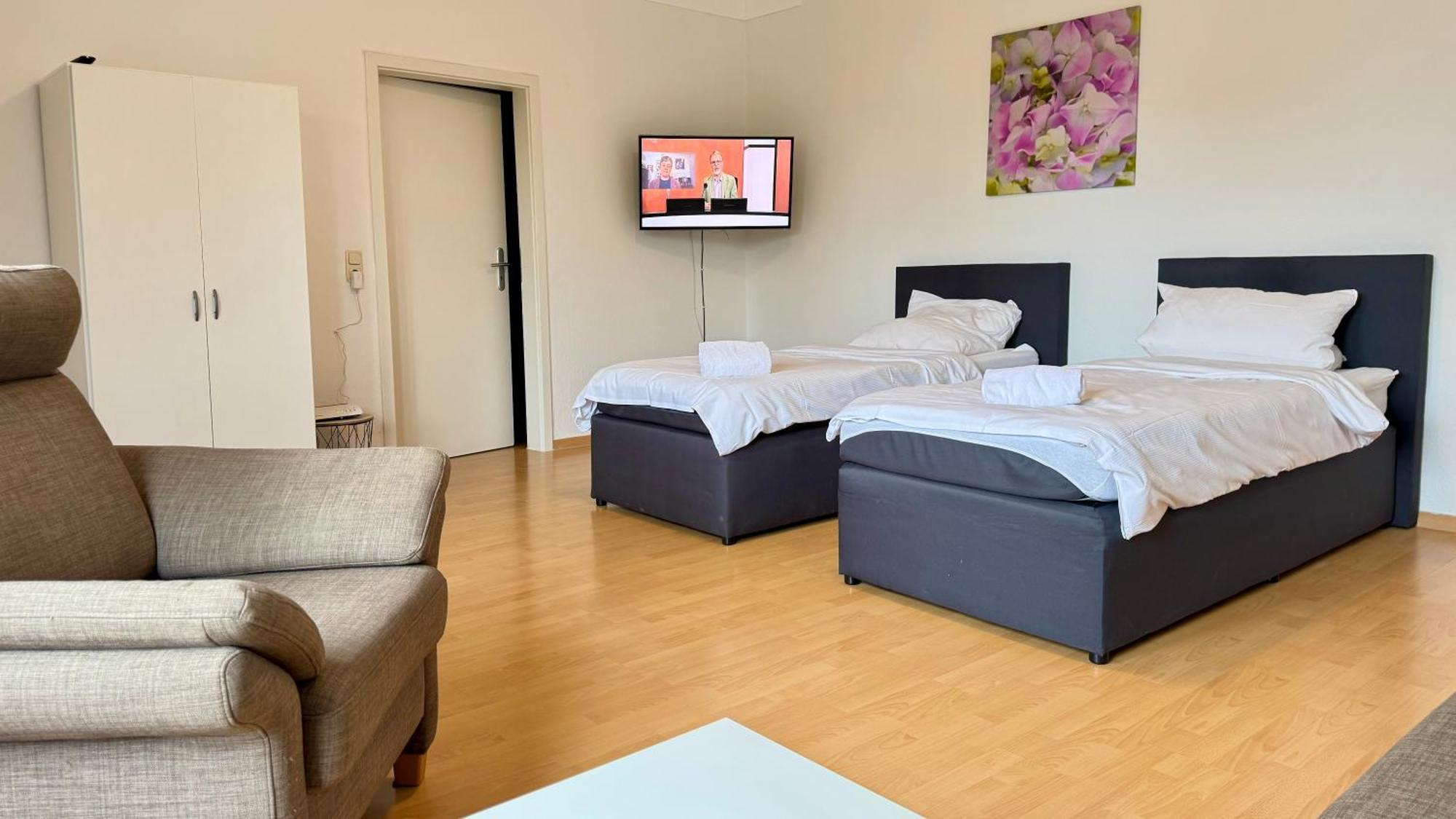 Apartments Im Herzen Von Neumuenster Innenstadt & Hbf Fusslaeufig, Mit Privatparkplatz エクステリア 写真