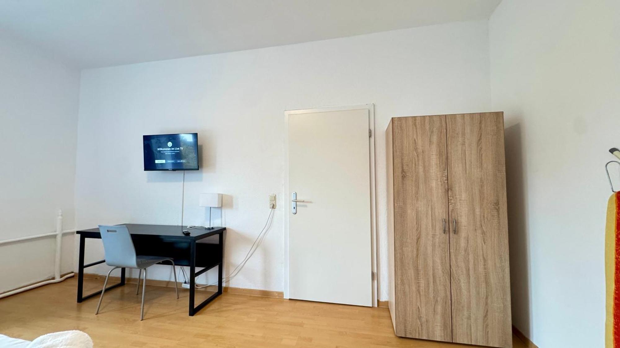 Apartments Im Herzen Von Neumuenster Innenstadt & Hbf Fusslaeufig, Mit Privatparkplatz エクステリア 写真