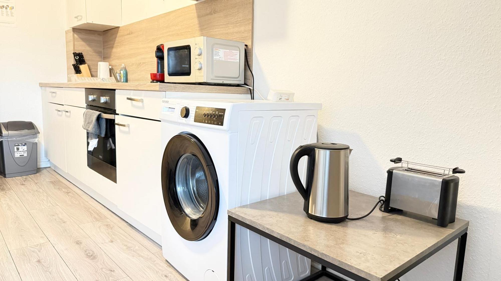 Apartments Im Herzen Von Neumuenster Innenstadt & Hbf Fusslaeufig, Mit Privatparkplatz エクステリア 写真