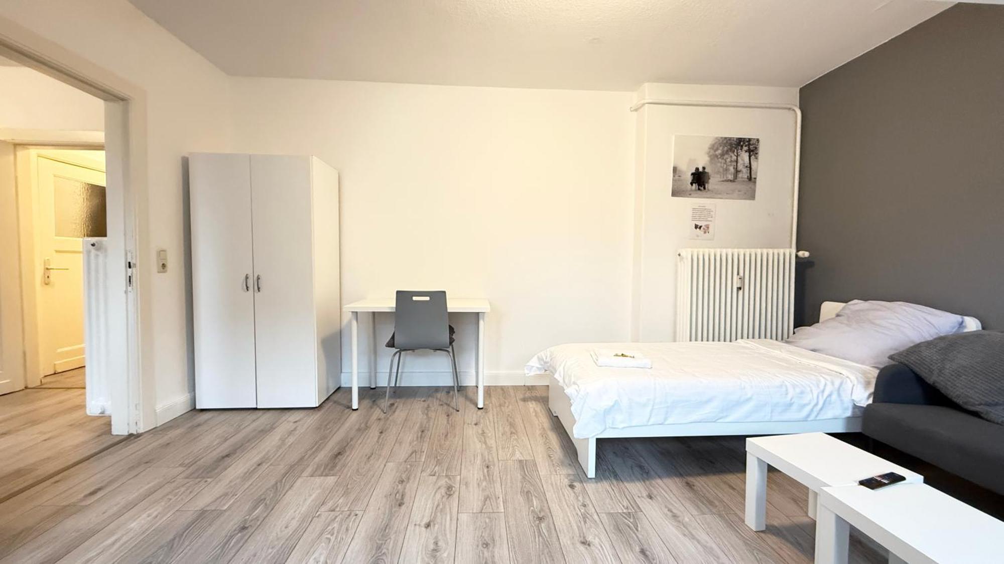 Apartments Im Herzen Von Neumuenster Innenstadt & Hbf Fusslaeufig, Mit Privatparkplatz エクステリア 写真