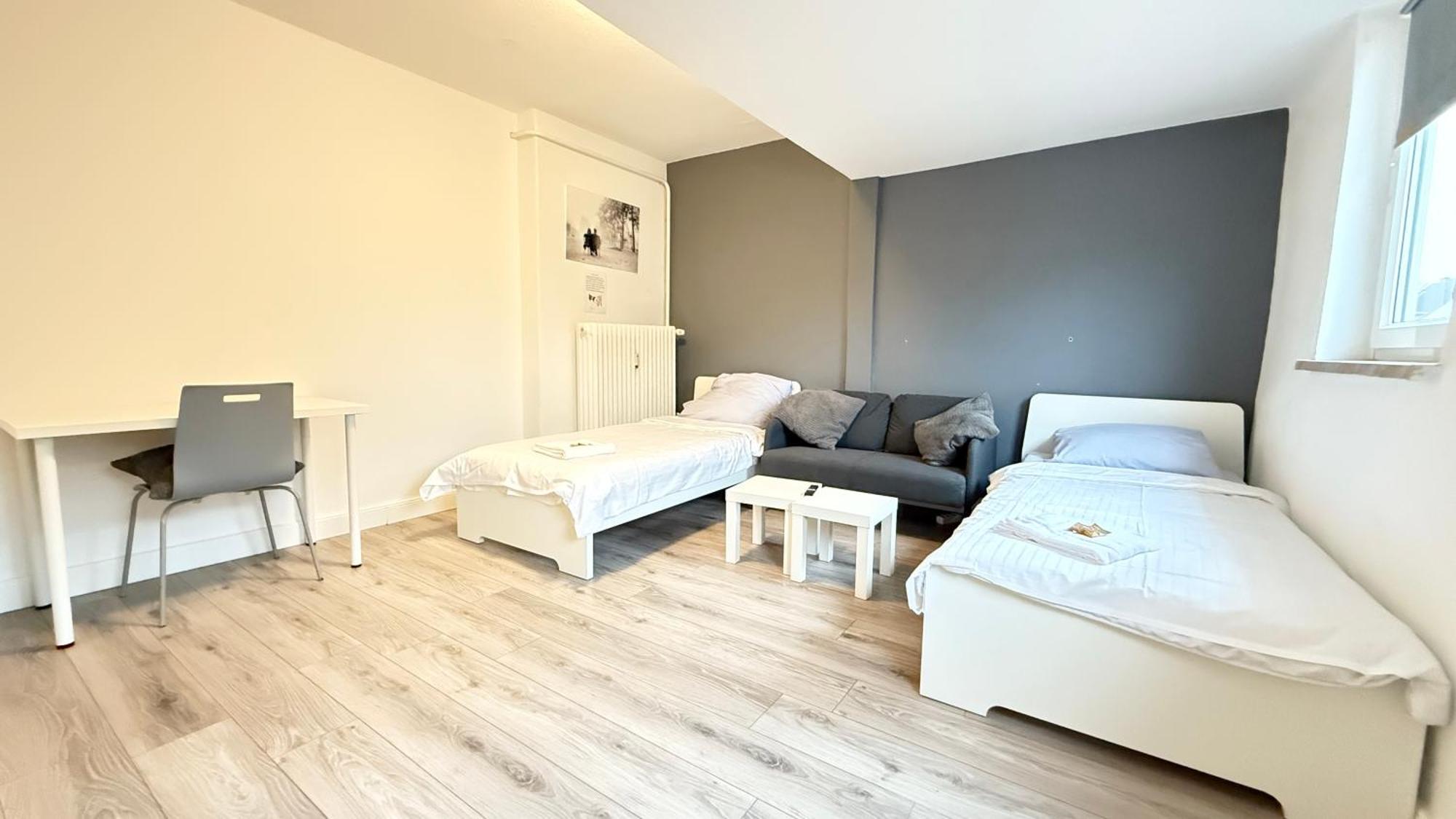 Apartments Im Herzen Von Neumuenster Innenstadt & Hbf Fusslaeufig, Mit Privatparkplatz エクステリア 写真